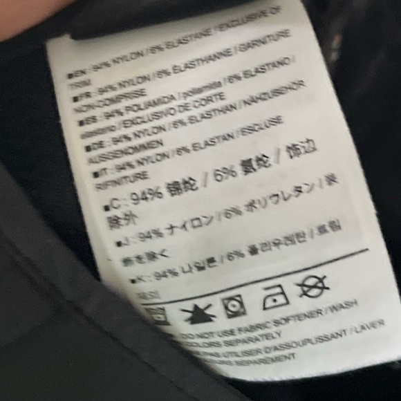 ARC’TERYX Black Women’s Cargo Shorts size 4 - Picture 11 of 11